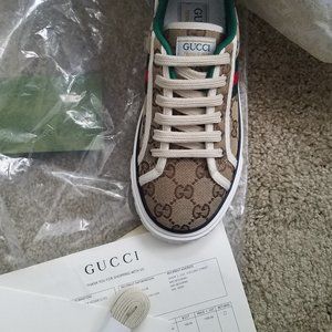 Gucci Tennis 1977 Women's size 7 Euro 37